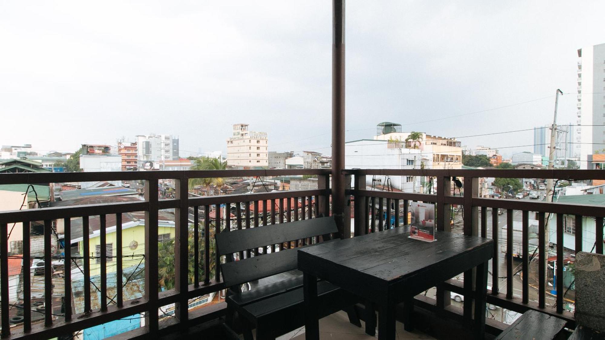 Reddoorz At V-Cat Apartelle Sampaloc Манила Екстериор снимка