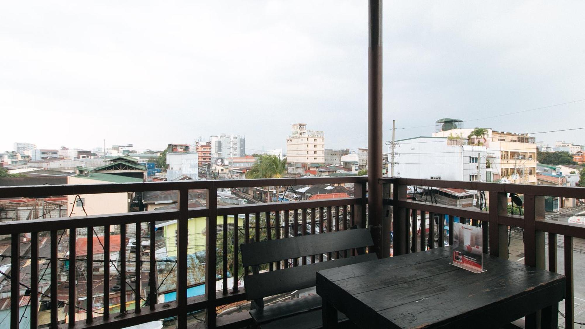 Reddoorz At V-Cat Apartelle Sampaloc Манила Екстериор снимка